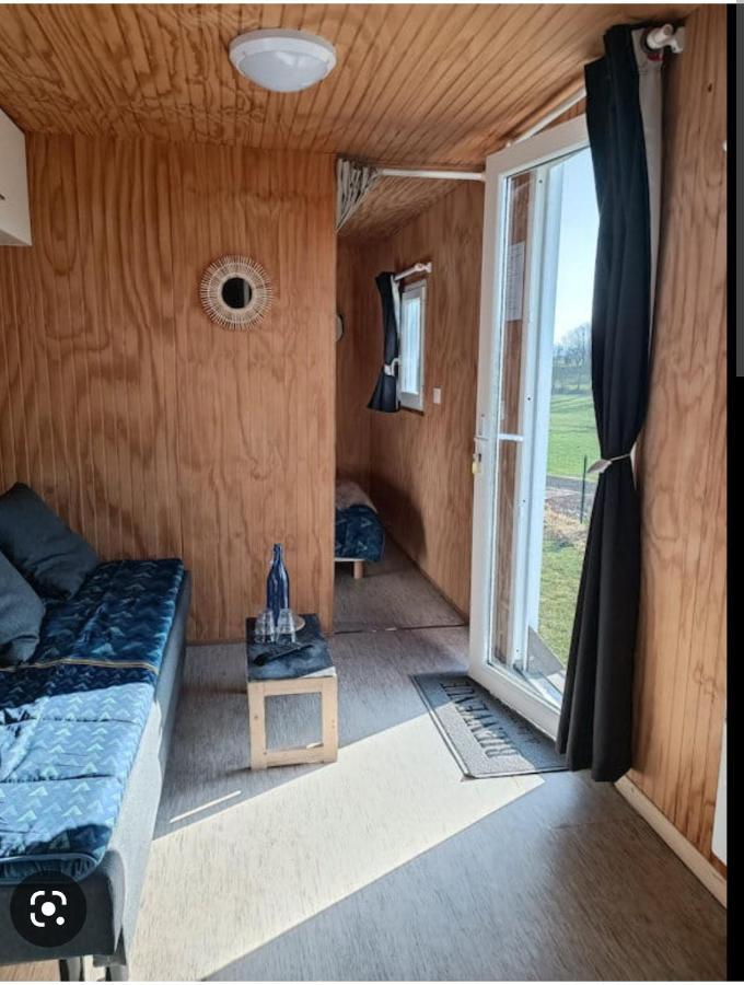 Logement Insolite Au Coeur De L'Auvergne Rochefort-Montagne Exterior photo